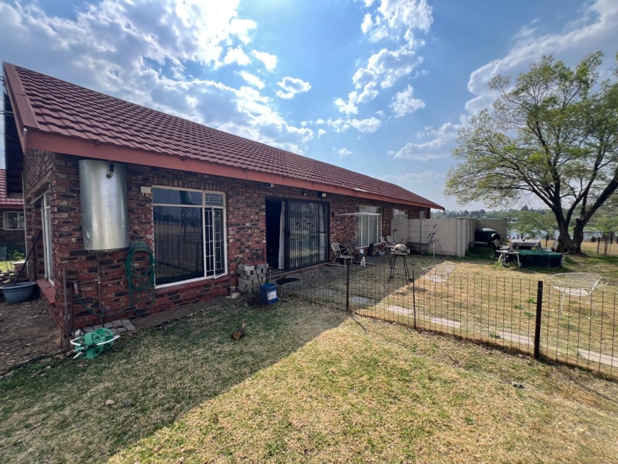 4 Bedroom Property for Sale in Wonderwater Free State